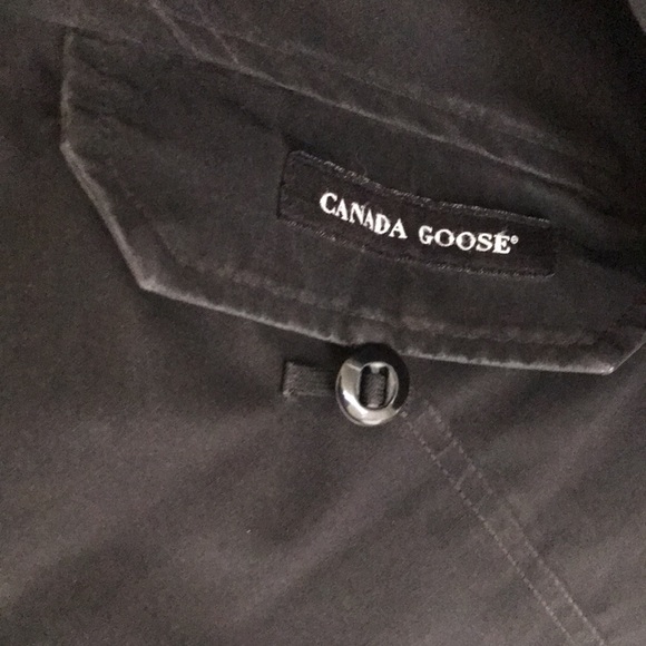 CANADA GOOSE 🇨🇦 LADIES ORIGINAL PARKA FROM YEARS AGO SIZE LARGE DOWN FILLED - Picture 5 of 15